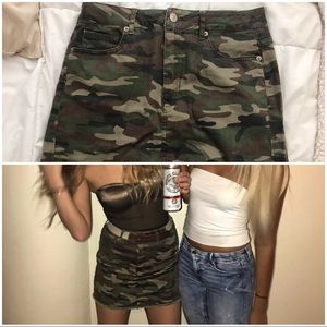 💚🍃🐊 F21 CAMO JEAN SKIRT 🐊🍃 💚